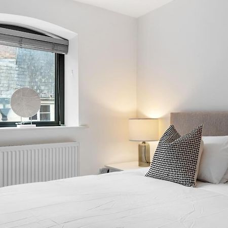 1A The Courtyard, Exeter Apartment Екстериор снимка