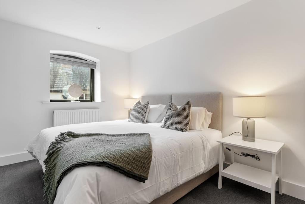 1A The Courtyard, Exeter Apartment Екстериор снимка